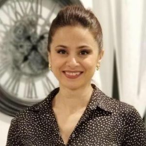 Meet your Posher, Atousa